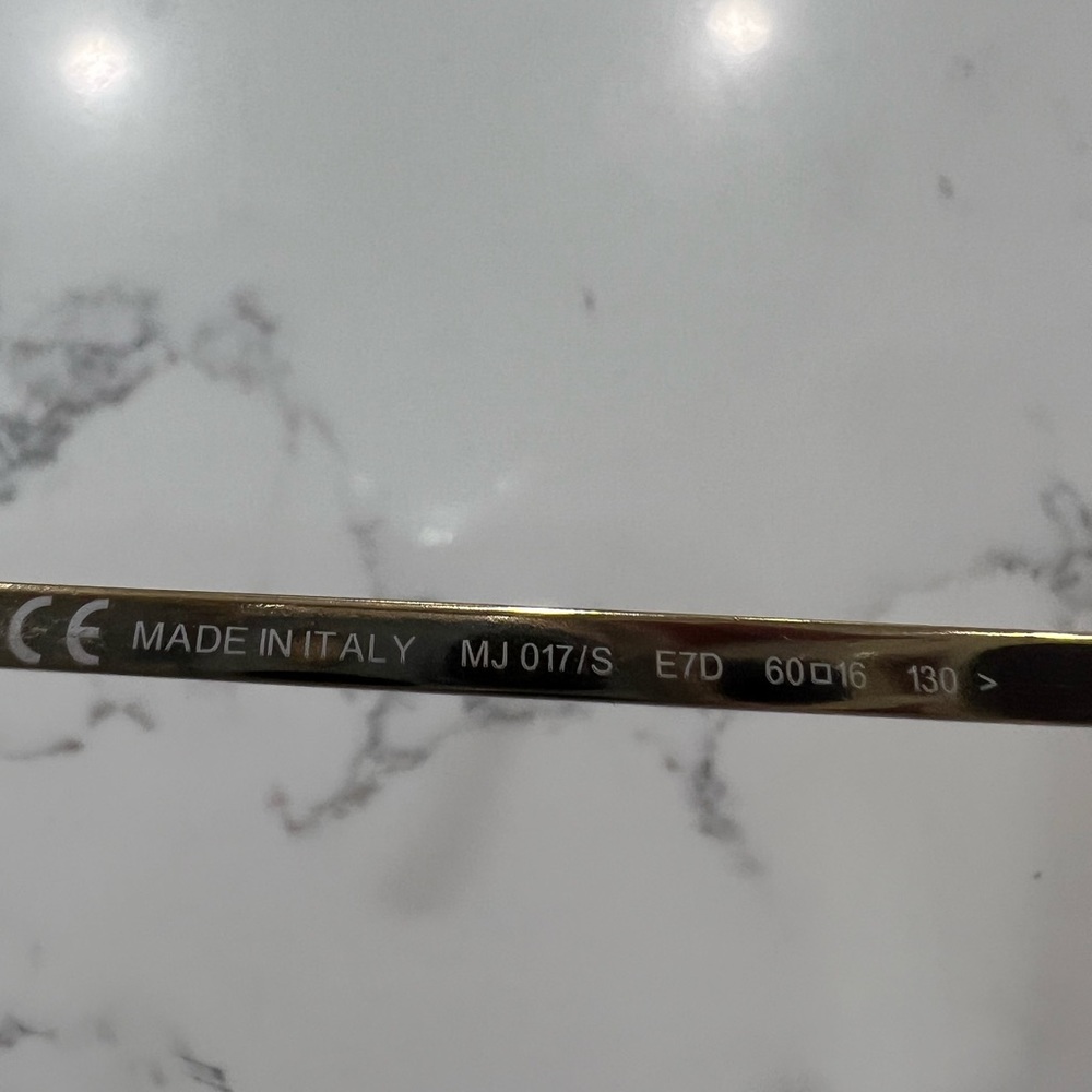 Authentic Marc Jacobs Gradient Sunglasses! - image 4